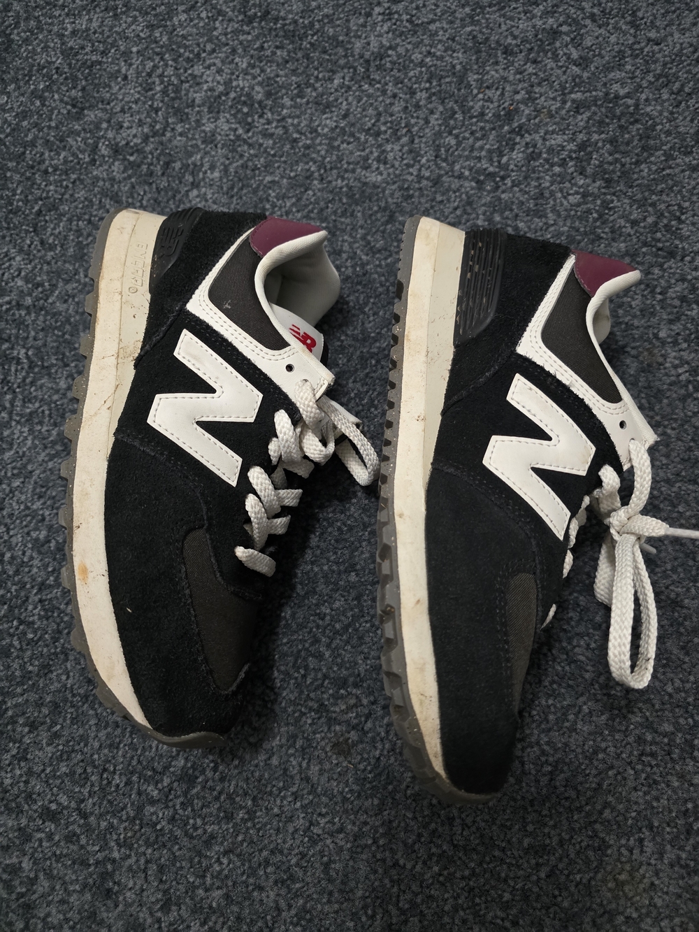 New Balance 574 - Picture 9 of 9